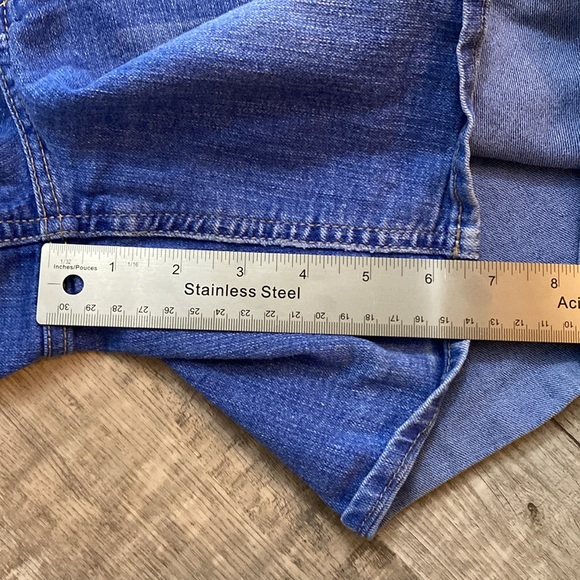 Jordache Denim Shorts - Size 10 - Picture 4 of 4